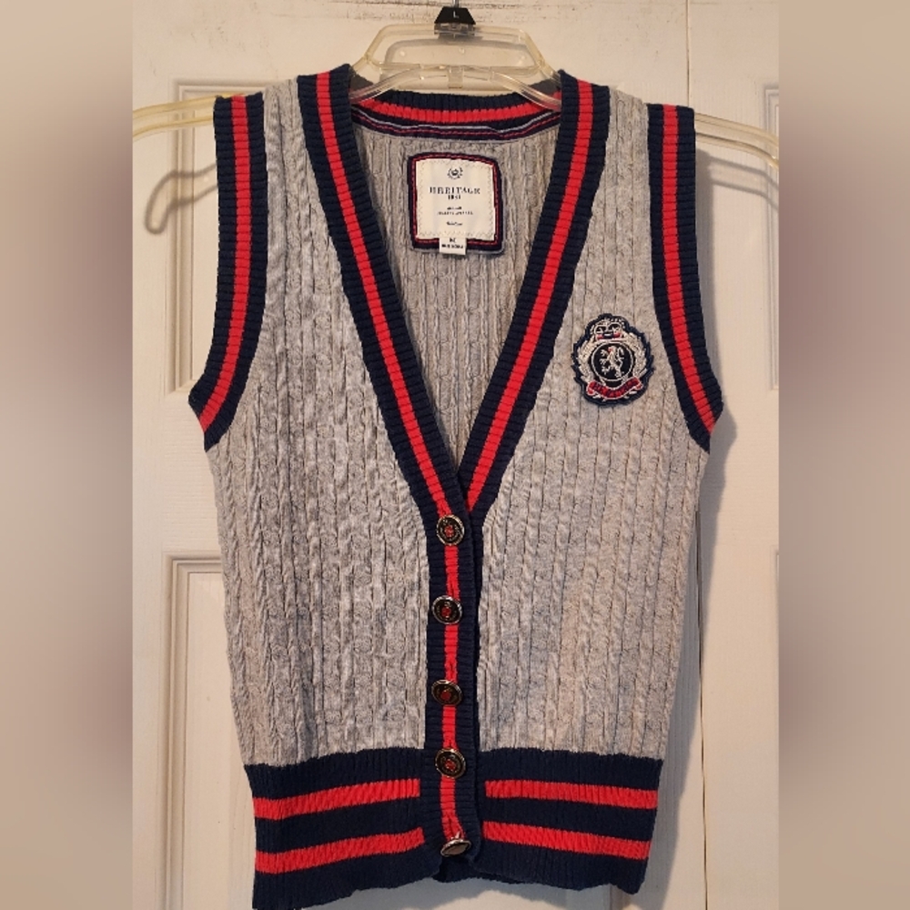 Heritage 1981 Childs Knit Vest Med Gray Red Blue Crest Buttons Academia School